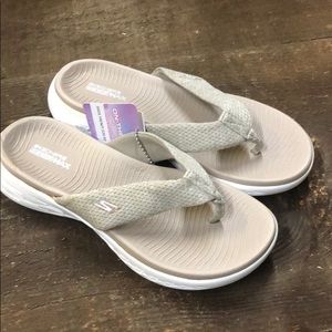 Skecher 15304 taupe sandal